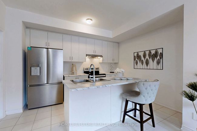 1106 Lockie Dr, House attached with 3 bedrooms, 3 bathrooms and 2 parking in Oshawa ON | Image 12