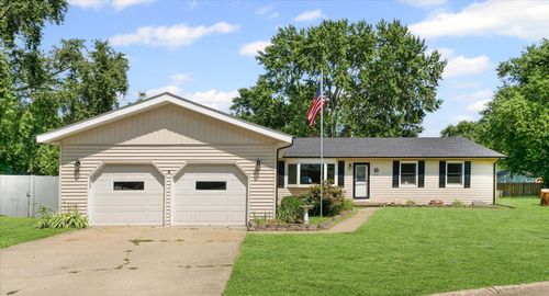 410 N 4th St, Saint Joseph, IL, 61873-9230 | Card Image