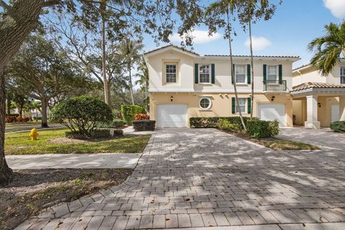 355 Salinas Dr, Palm Beach Gardens, FL, 33410-4309 | Card Image