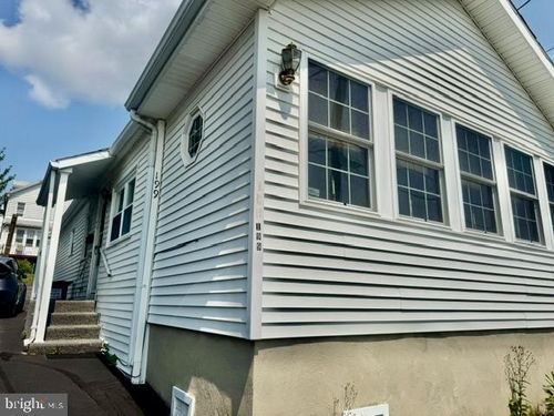 199 Pennsylvania Ave, SHENANDOAH, PA, 17976-1331 | Card Image