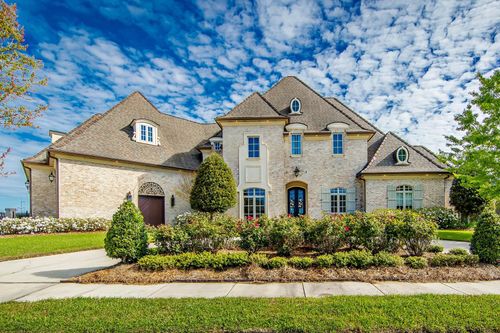 125 Little Lake Dr, Thibodaux, LA, 70301-1601 | Card Image
