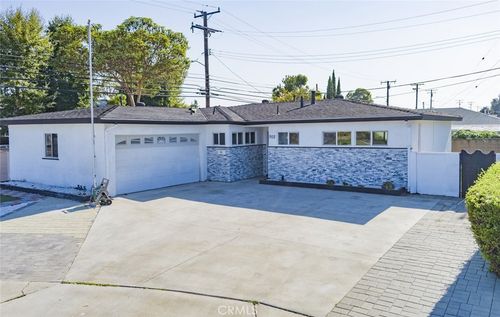 902 Alene Cir, Santa Ana, CA, 92703-1520 | Card Image