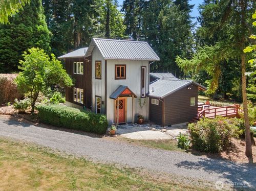 7712 Hellman Rd, Clinton, WA, 98236-9407 | Card Image