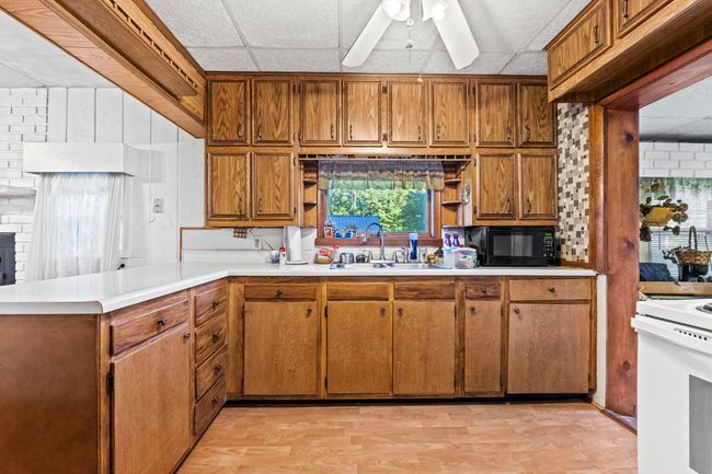 6885 N 315 E, House other with 3 bedrooms, 1 bathrooms and null parking in Howe IN | Image 10
