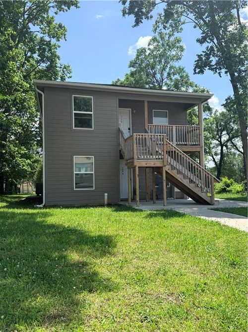 306 W Market St, Warrensburg, MO, 64093-1632 | Card Image