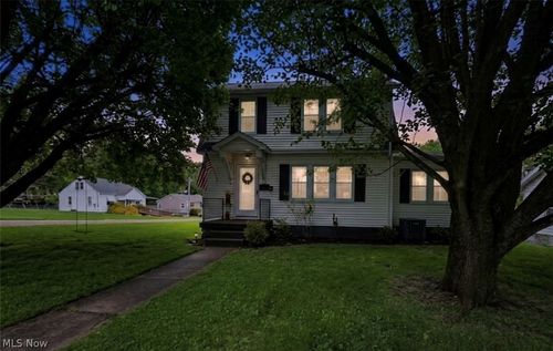 135 Overbaugh Ave, Saint Clairsville, OH, 43950-1354 | Card Image