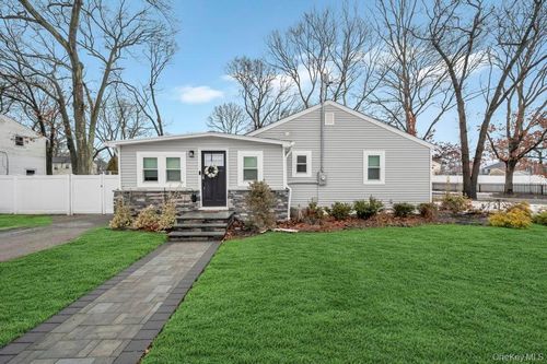 2 Wheeler Rd, Centereach, NY, 11720-2119 | Card Image