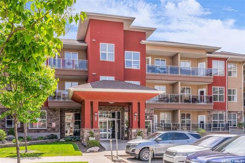 310-1035 Moss Ave, Saskatoon, SK, S7H2E5 | Card Image