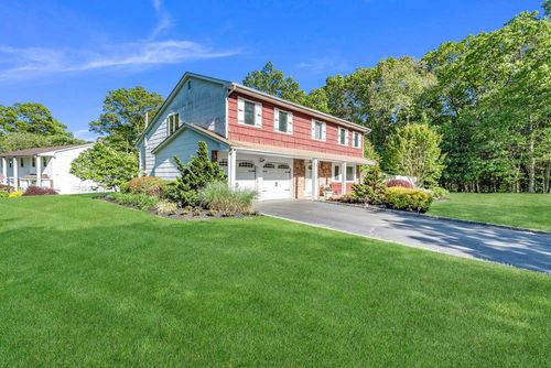 17 Woodview Dr, Nesconset, NY, 11767-2023 | Card Image