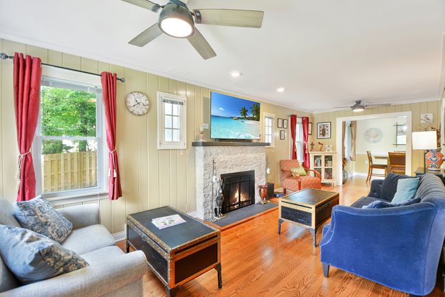 21300 Shady Ln, House other with 3 bedrooms, 2 bathrooms and 2 parking in Lake Zurich IL | Image 6