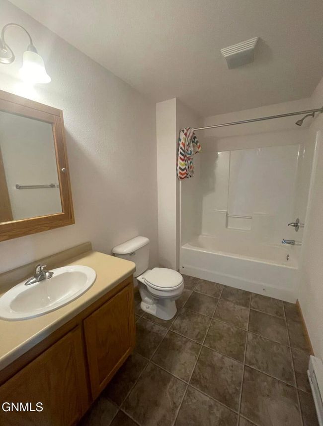 202206 10 Th Ave Se, Home with 24 bedrooms, 16 bathrooms and null parking in Crosby ND | Image 12