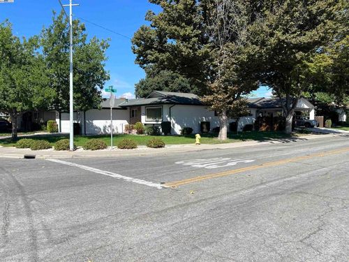 1300 Richard Dr, Tracy, CA, 95376-3342 | Card Image