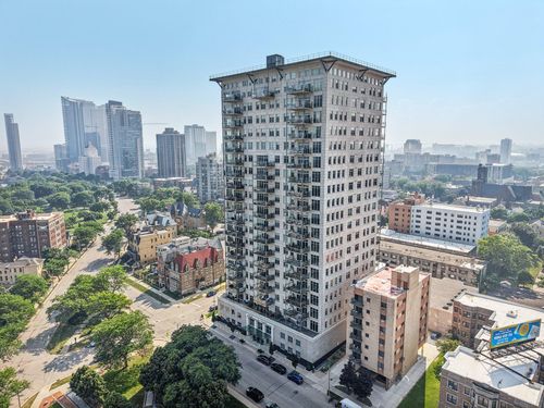 1313 N Franklin Pl, MILWAUKEE, WI, 53202-2980 | Card Image