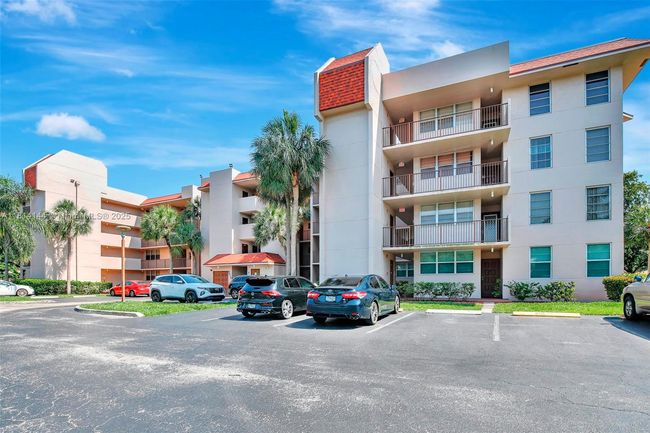 APT-101 - 9510 Seagrape Dr, Condo with 3 bedrooms, 2 bathrooms and null parking in Davie FL | Image 4