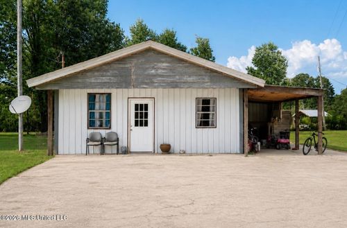 3224 Old Jackson Rd, Forest, MS, 39074-9786 | Card Image