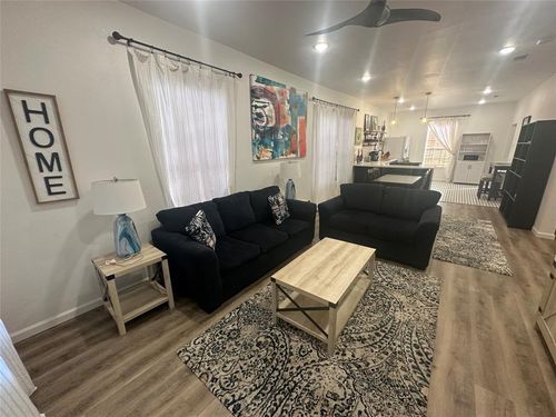 4009 Avenue L, Galveston, TX, 77550-3916 | Card Image