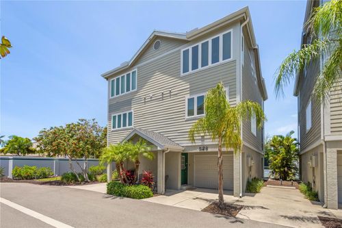 528 Forest Way, LONGBOAT KEY, FL, 34228-1833 | Card Image