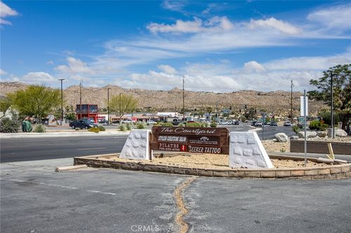 9-10-7211 Joshua Ln, Yucca Valley, CA, 92284-2960 | Card Image