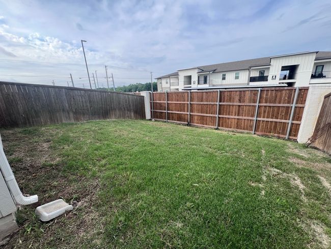 View of yard | Image 8