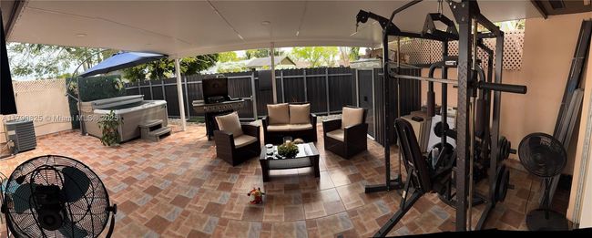 5308 Sw 138 Th Pl, Townhouse with 3 bedrooms, 2 bathrooms and null parking in Miami FL | Image 6