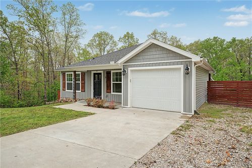 5 Leona Dr, Bella Vista, AR, 72715-2407 | Card Image