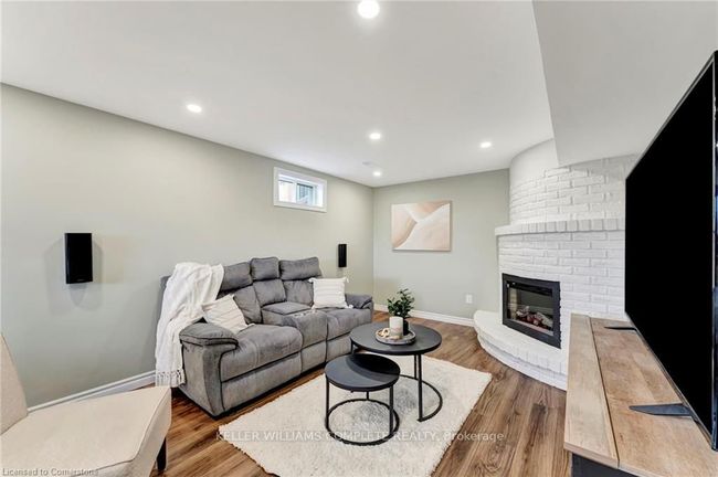 16 Settlers Dr, House other with 3 bedrooms, 2 bathrooms and 4 parking in Kitchener ON | Image 24