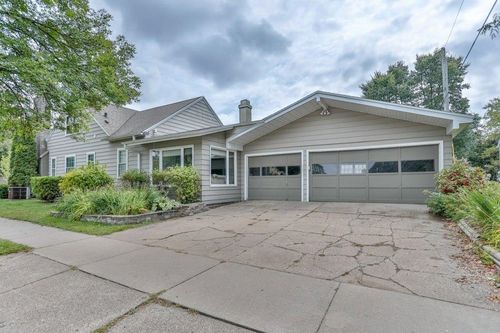 2102 Lamont St, Wausau, WI, 54403-6948 | Card Image