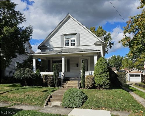 645 W Summit St, Alliance, OH, 44601-2827 | Card Image