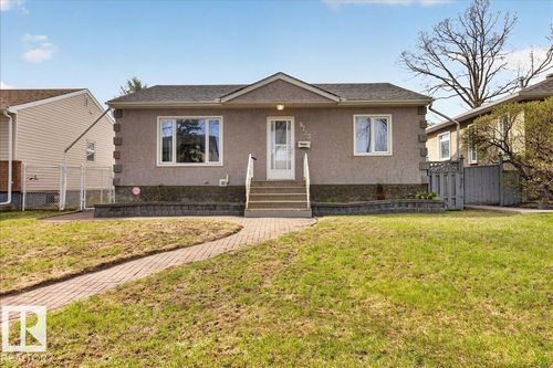 9723 65 Ave Nw, Edmonton, AB, T6E0K5 | Card Image