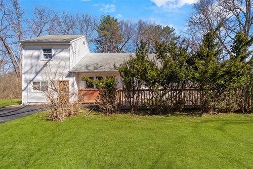 2796 Larkspur St, Yorktown Heights, NY, 10598-3029 | Card Image
