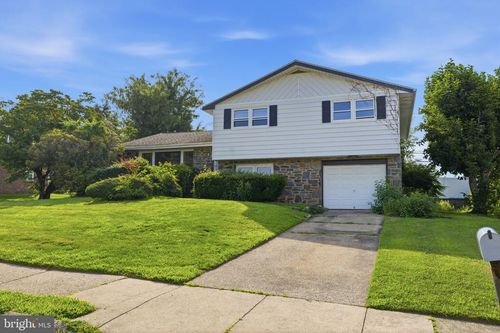 9219 Burbank Rd, PHILADELPHIA, PA, 19115-3415 | Card Image