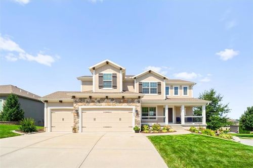 830 Creekmoor Pond Ln, Raymore, MO, 64083-8382 | Card Image