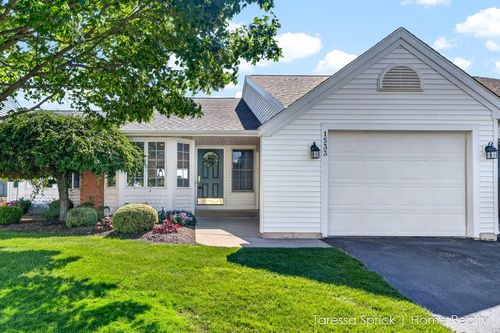 1533 Castlemaine Dr, Zeeland, MI, 49464-9083 | Card Image