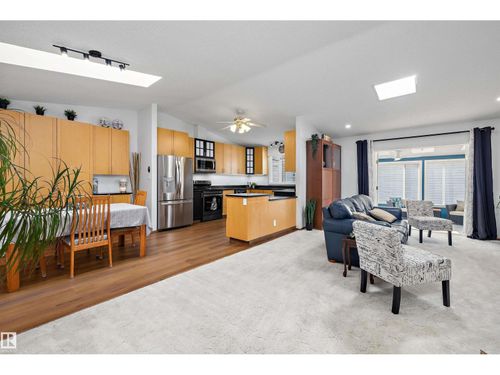 4717 25 Ave Nw, Edmonton, AB, T6L6J2 | Card Image