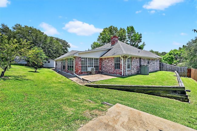 2107 Meadows Cir, House other with 3 bedrooms, 2 bathrooms and null parking in Sherman TX | Image 28