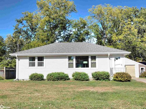 706 6th Pl Se, Mason City, IA, 50401-5213 | Card Image