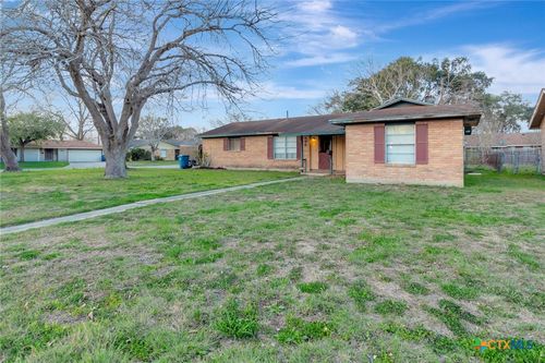 526 Fairmont St, Port Lavaca, TX, 77979-2320 | Card Image