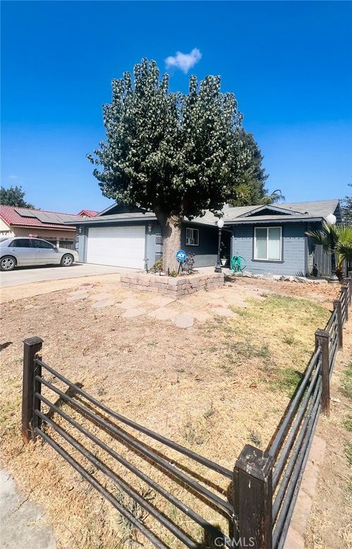 610 S U St, Tulare, CA, 93274-5744 | Card Image