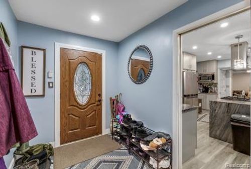 23500 Beech Rd, Southfield, MI, 48033-3460 | Card Image