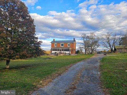 6519 Valley Pike, MIDDLETOWN, VA, 22645-1746 | Card Image