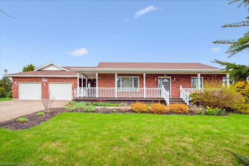 51 Nesbitt St, Alma, ON, N0B1A0 | Card Image