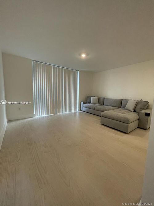 apt-503-1720 Nw North River Dr, Miami, FL, 33125-2361 | Card Image