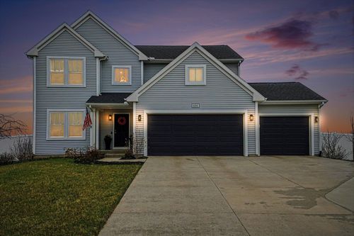 6106 Longhorn Trl, Stevensville, MI, 49127-8462 | Card Image