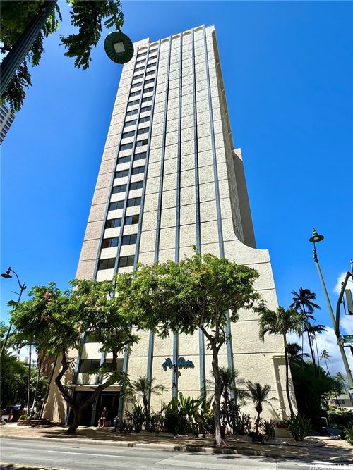 1105-2092 Kuhio Ave, Honolulu, HI, 96815-2160 | Card Image