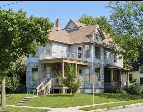 2137 W Pierce Street, Milwaukee, WI, 53204 | Card Image