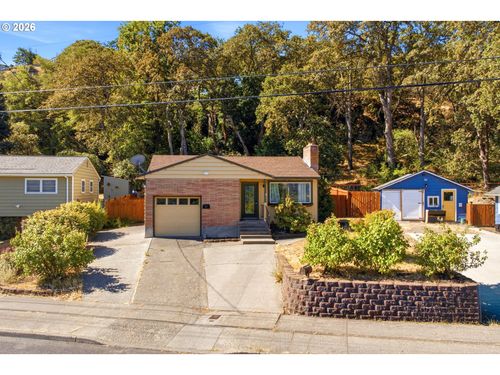 810 E 16th St, The Dalles, OR, 97058-3049 | Card Image