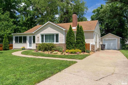 1214 W Carter St, Carbondale, IL, 62901-2452 | Card Image