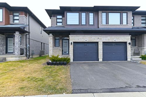44 June Callwood Way, Brantford, ON, N3T0T7 | Card Image