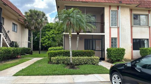 101-331 Lakeview Dr, Weston, FL, 33326-1354 | Card Image
