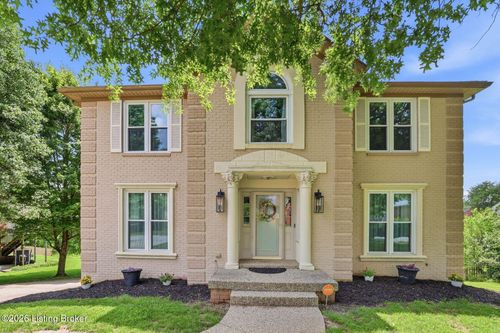 2781 Brassfield Cir, Shelbyville, KY, 40065-9056 | Card Image